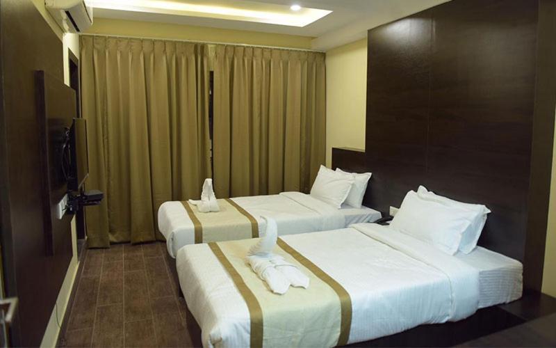 Hotel Royal City 西里古里 外观 照片