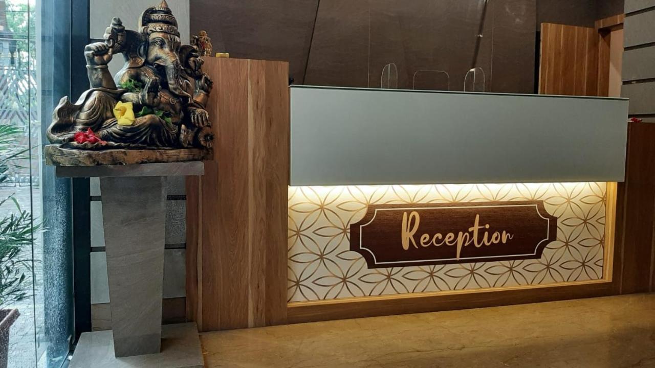 Hotel Royal City 西里古里 外观 照片