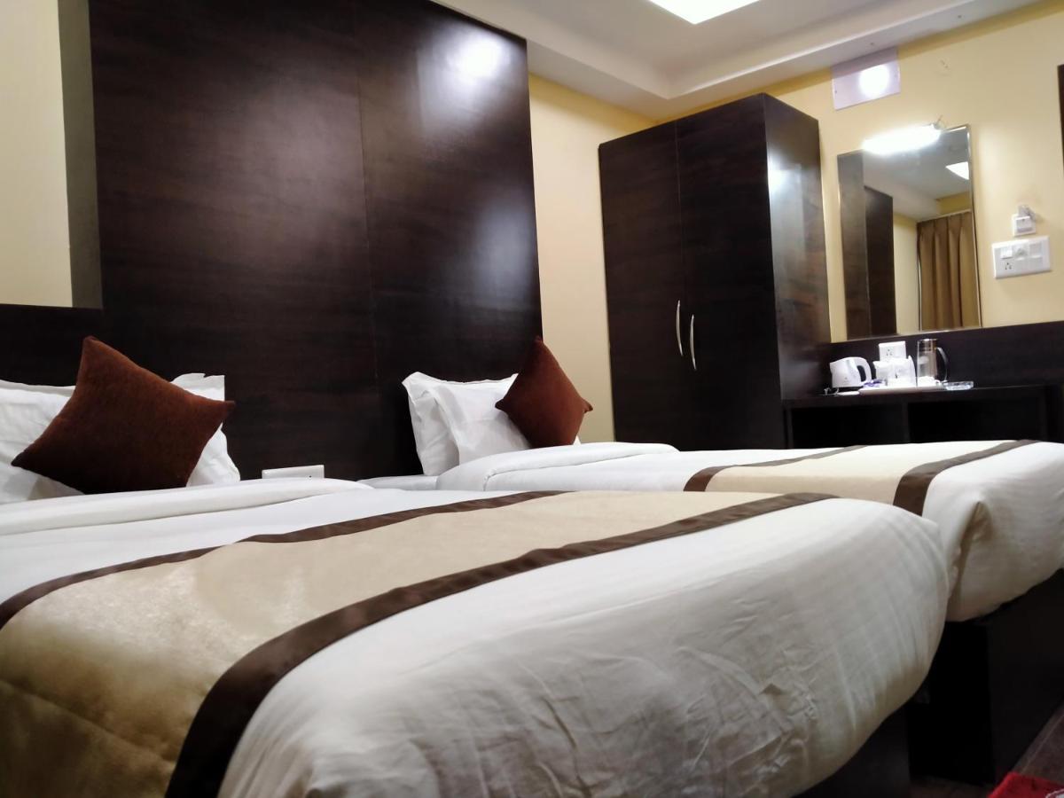 Hotel Royal City 西里古里 外观 照片