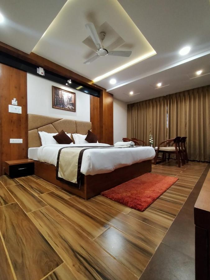 Hotel Royal City 西里古里 外观 照片