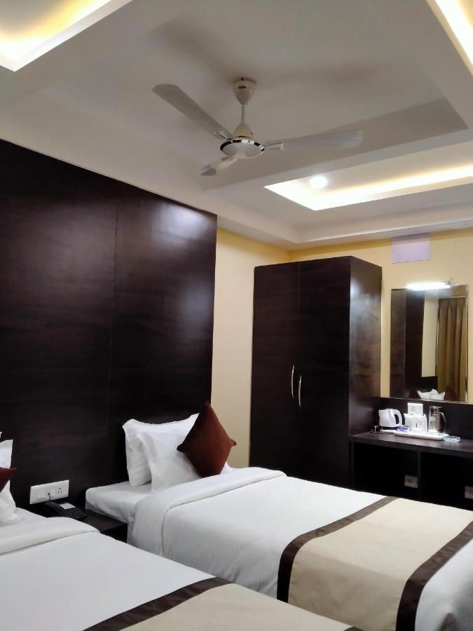 Hotel Royal City 西里古里 外观 照片