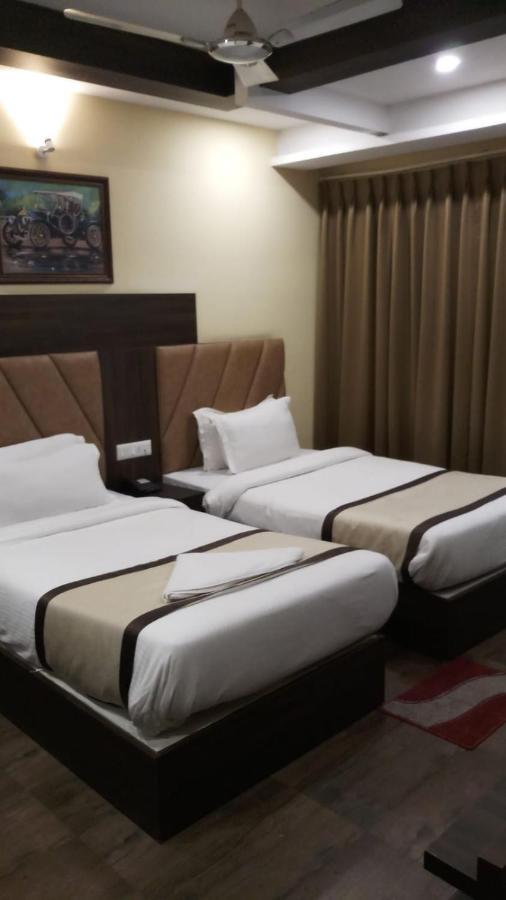 Hotel Royal City 西里古里 外观 照片