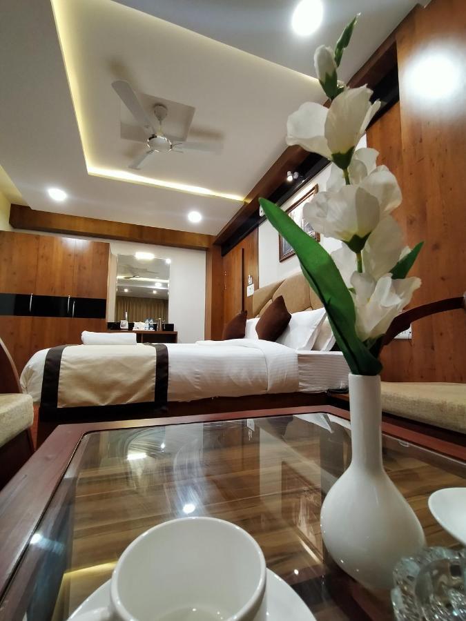 Hotel Royal City 西里古里 外观 照片