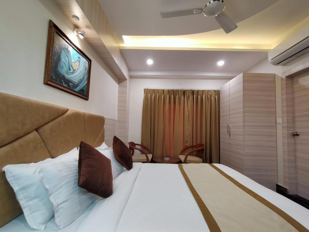 Hotel Royal City 西里古里 外观 照片