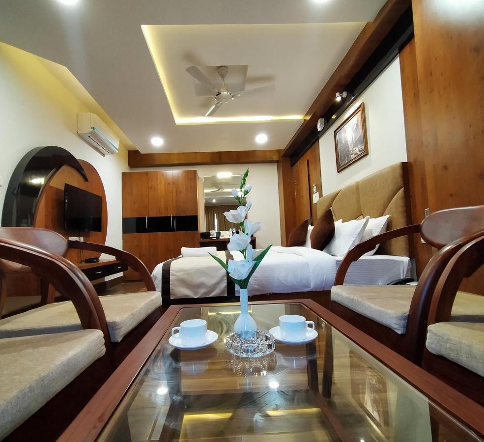 Hotel Royal City 西里古里 外观 照片